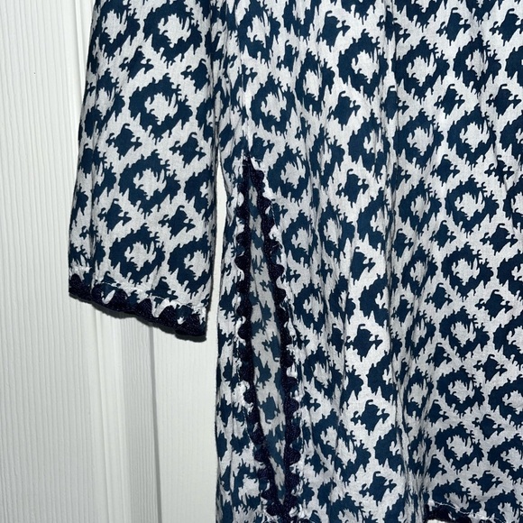 Madison Mathew’s Blouse - Picture 3 of 4